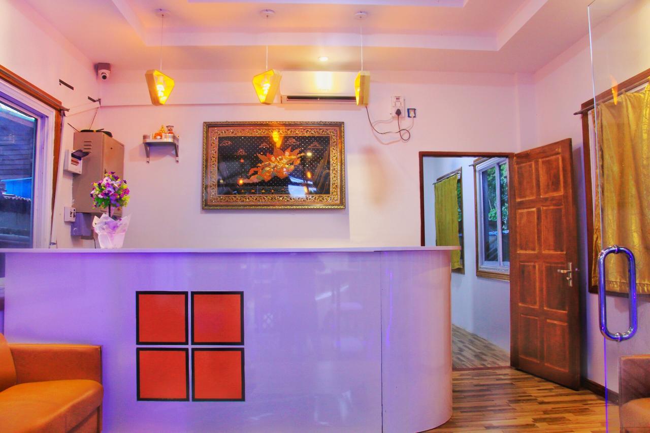 The Lodge Yangon Poshtel Extérieur photo
